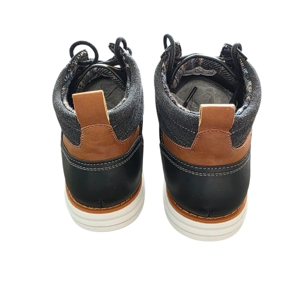 Bruno Marc Mens Black and Brown Chukka Boots size 8.5